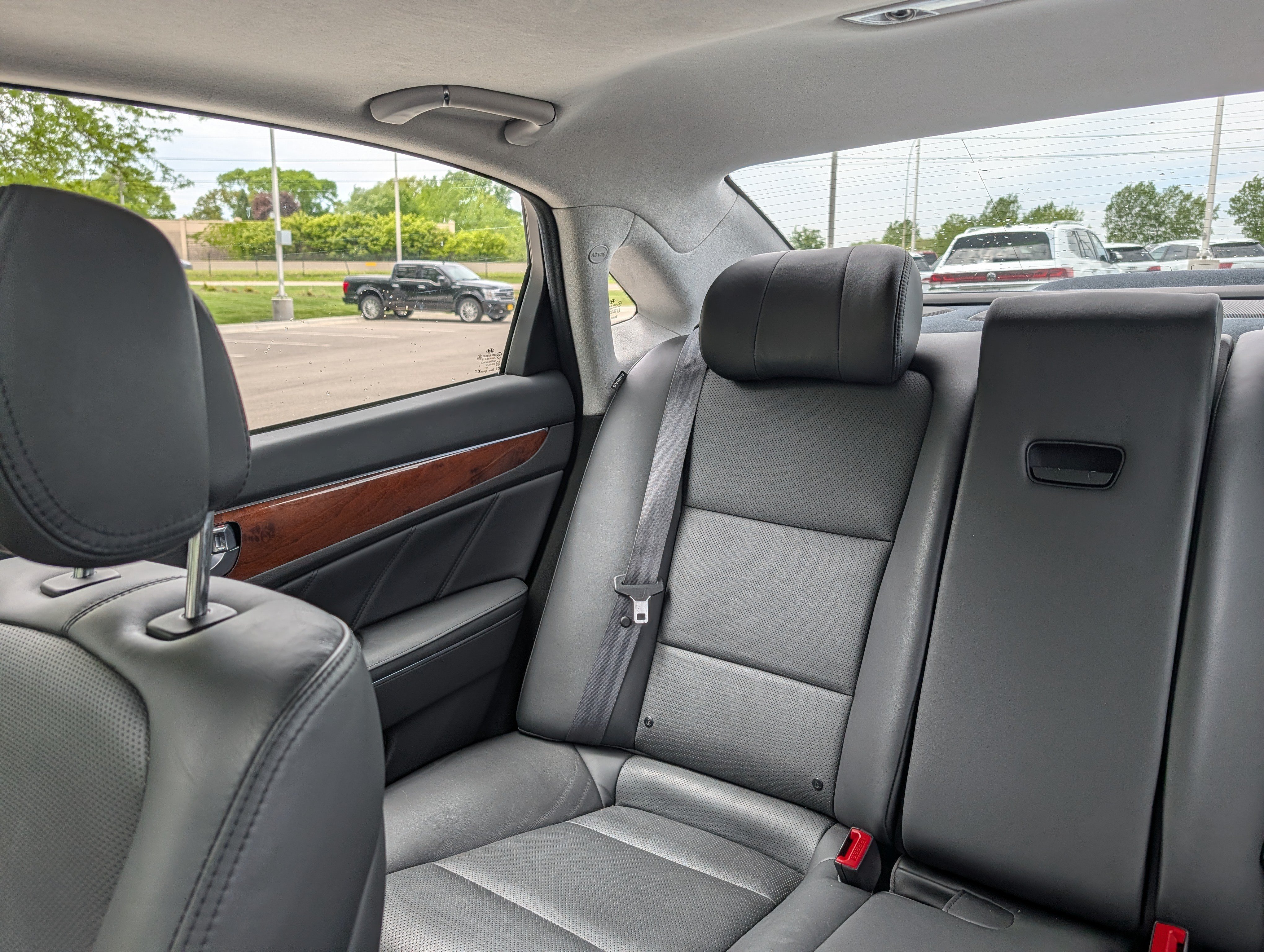 Used 2014 Hyundai Equus Signature RWD image 12