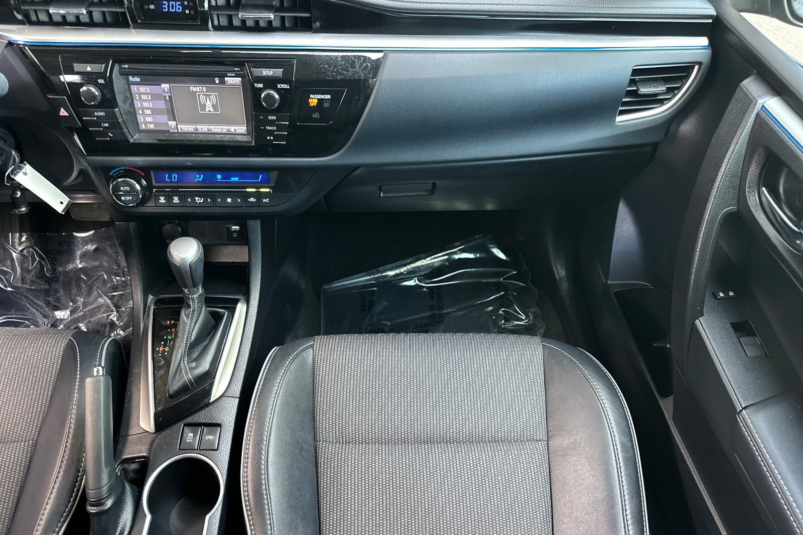 Used 2015 Toyota Corolla S FWD image 29