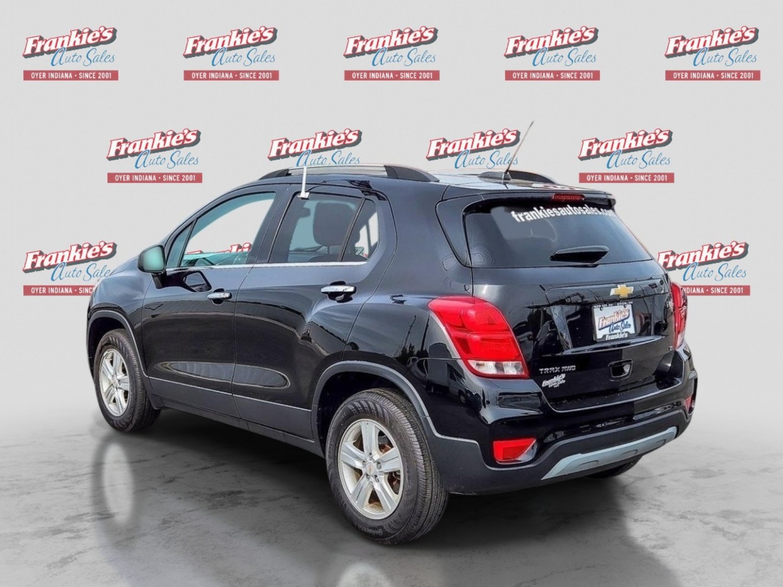 Used 2020 Chevrolet Trax LT w/ LT Convenience Package AWD/4WD image 3