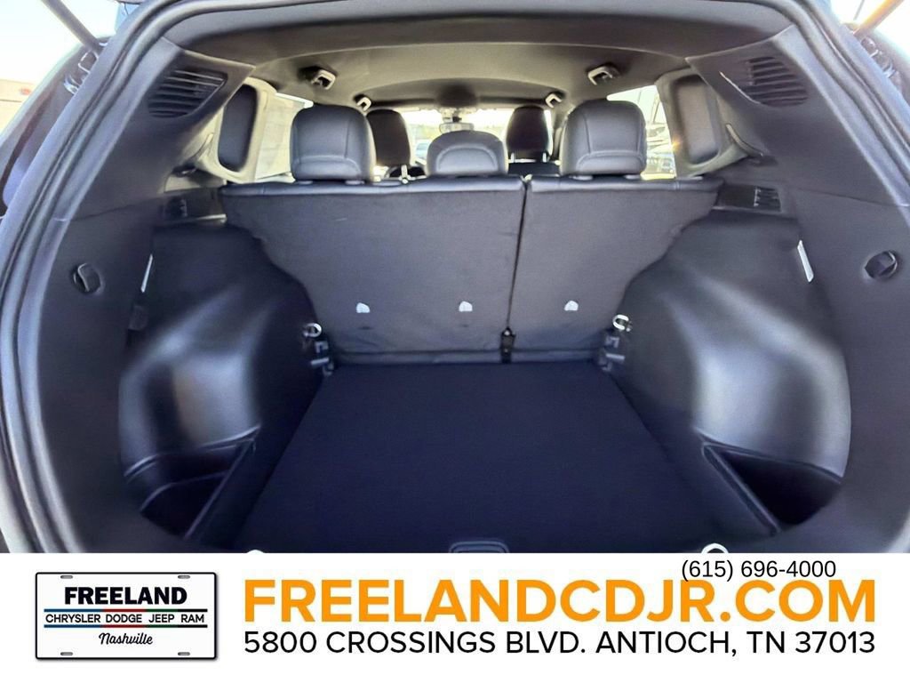 New 2026 Jeep Compass Latitude image 12