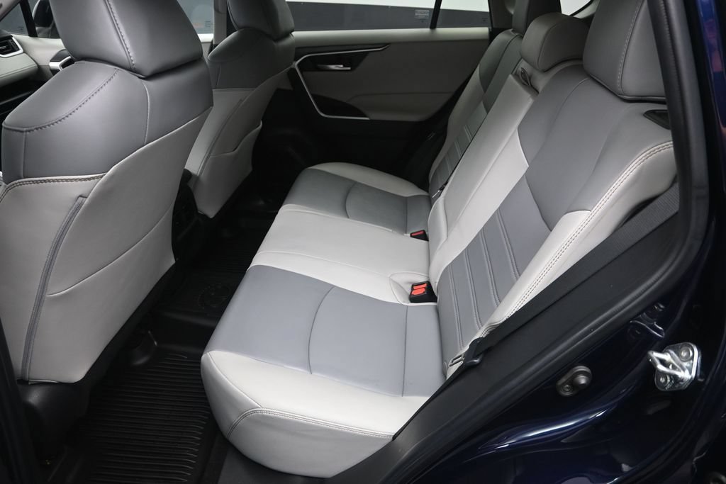 Used 2023 Toyota RAV4 XLE Premium AWD/4WD image 28