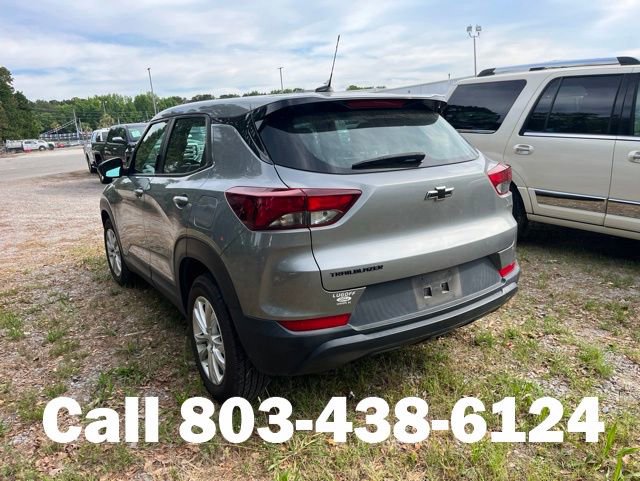 Used 2023 Chevrolet TrailBlazer LS w/ LPO, Blackout Package FWD image 3