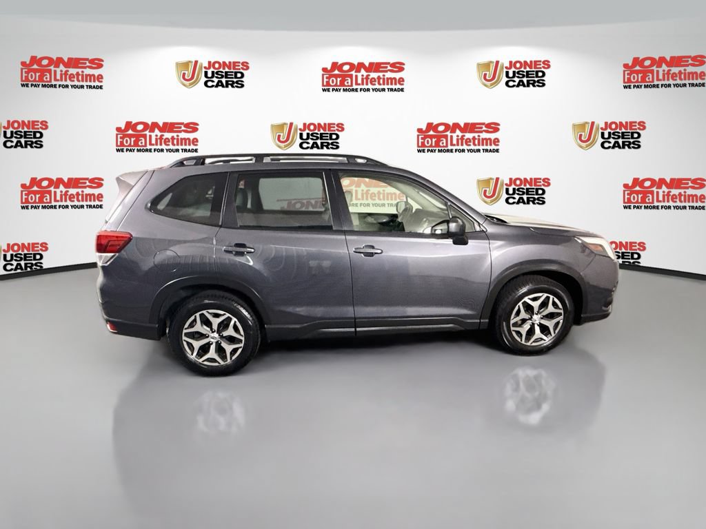 Used 2023 Subaru Forester Premium AWD/4WD image 18