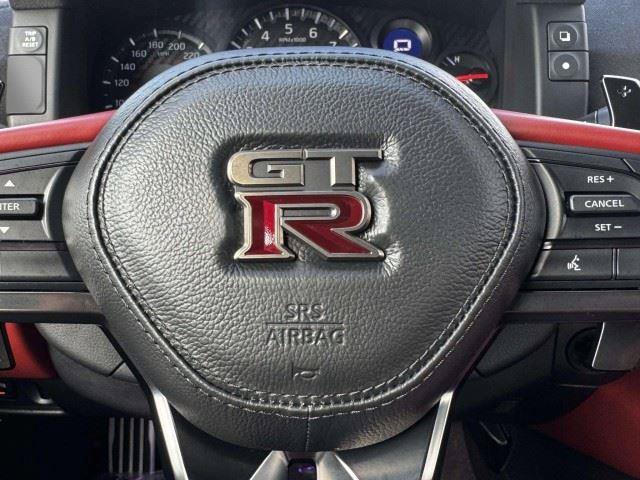 Used 2024 Nissan GT-R w/ Floor Mat Package AWD/4WD image 31