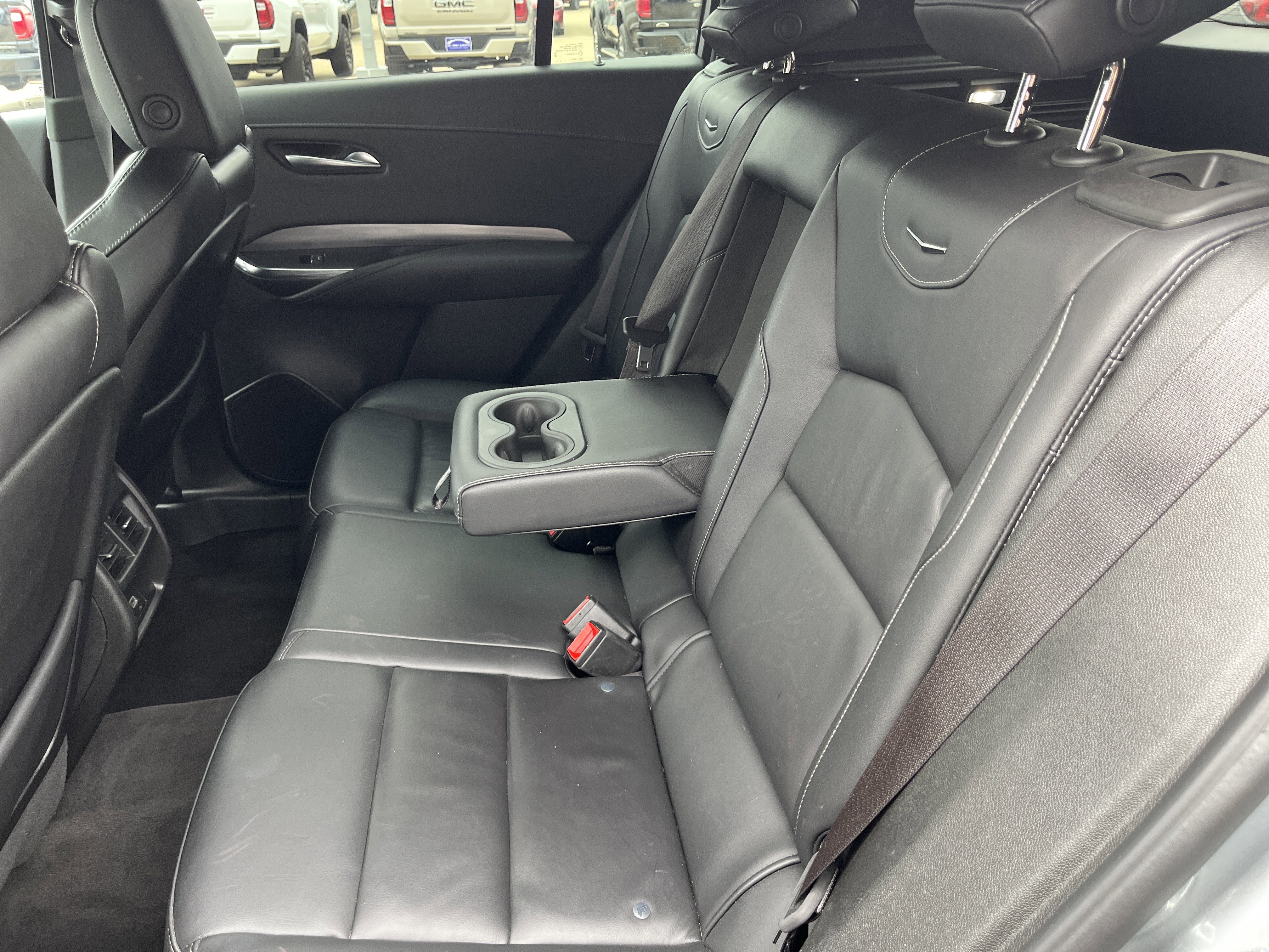 Used 2024 Cadillac XT4 Premium Luxury image 12