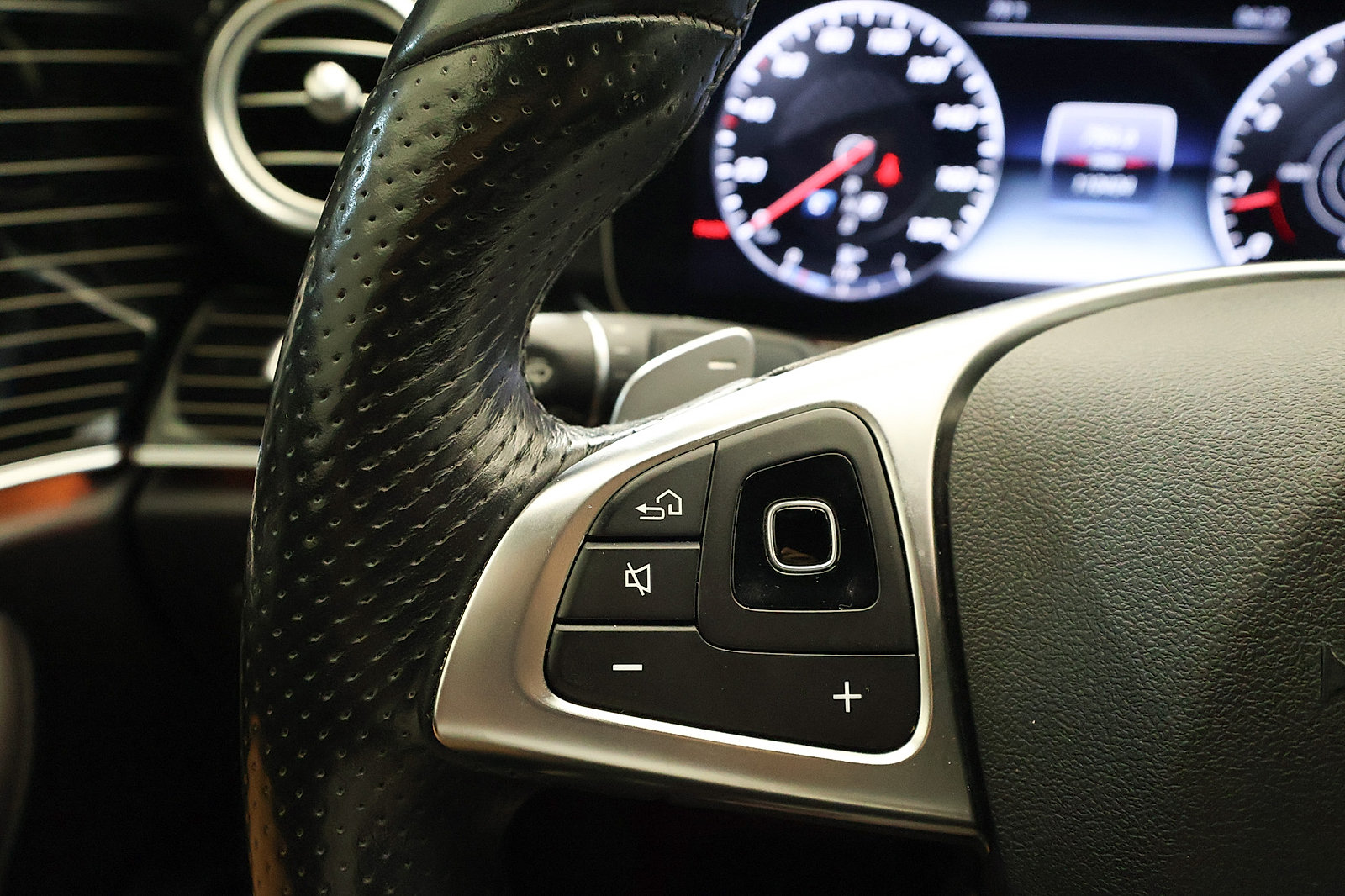 Used 2018 Mercedes-Benz E 43 AMG 4MATIC Sedan image 35