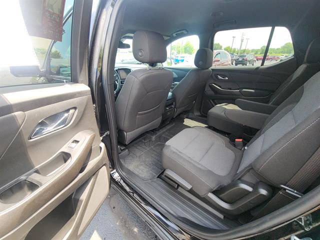 Used 2023 Chevrolet Traverse LT FWD image 16