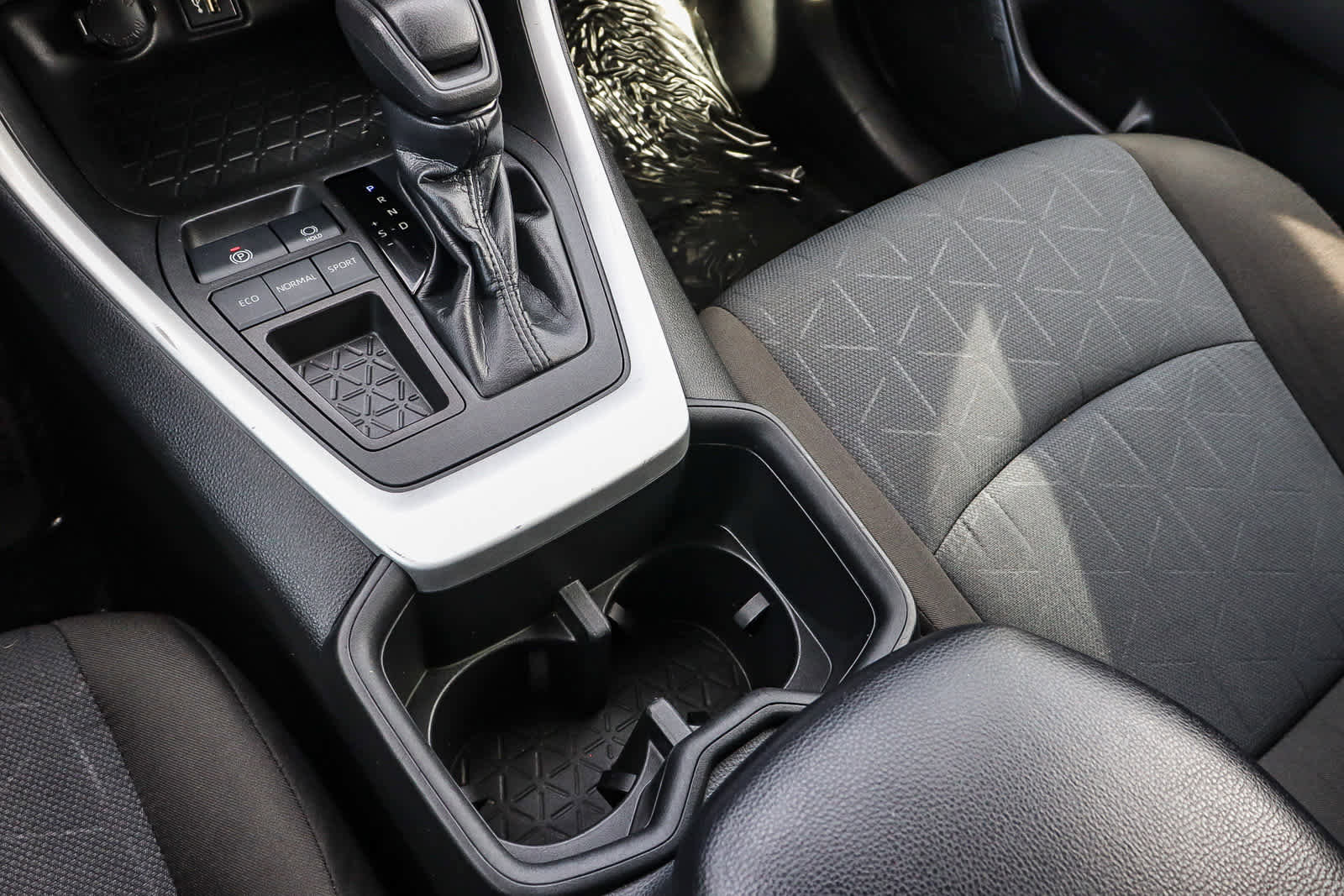 Used 2023 Toyota RAV4 XLE image 29