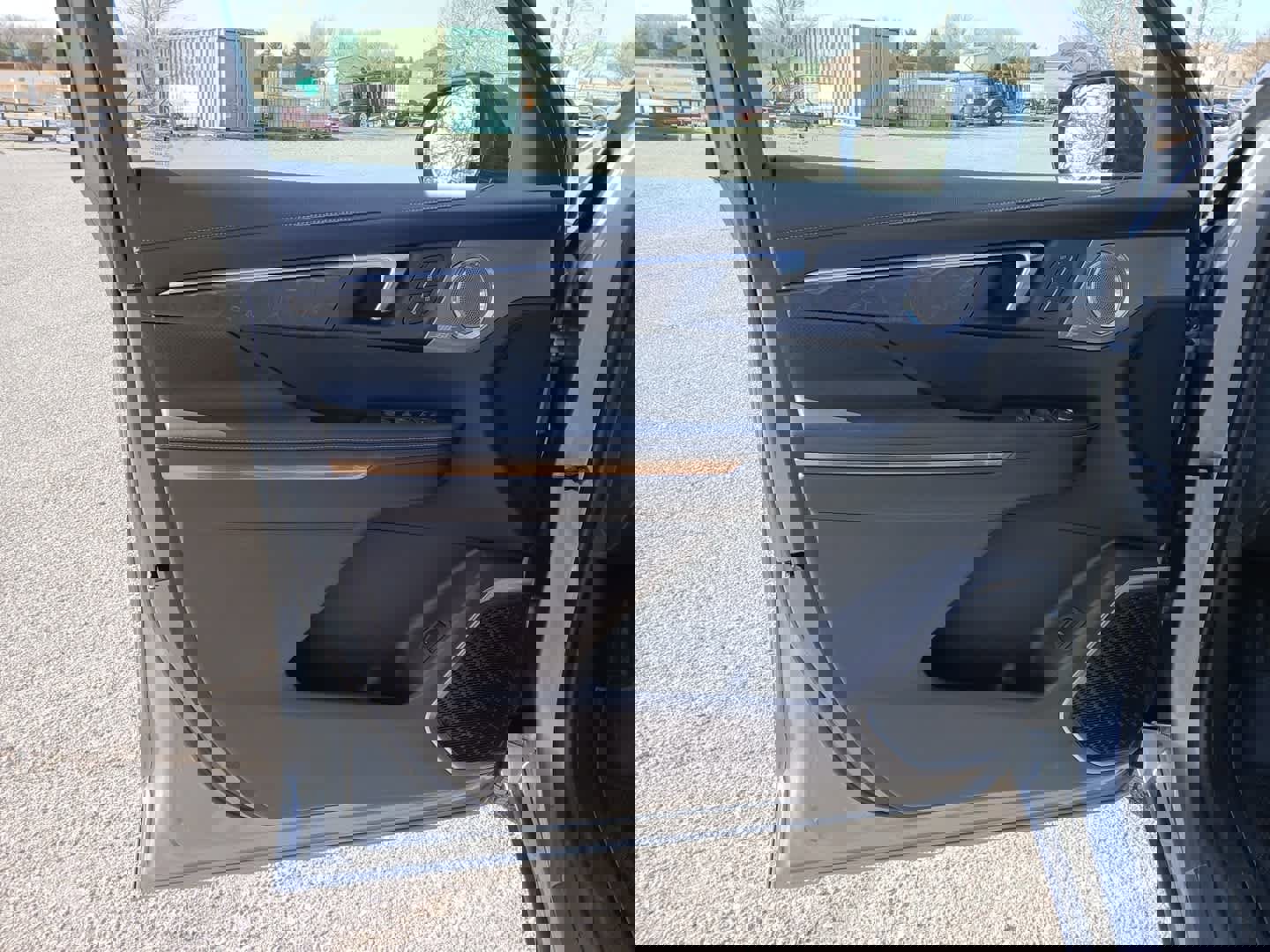 Used 2025 Buick Enclave Avenir w/ Super Cruise Package image 15