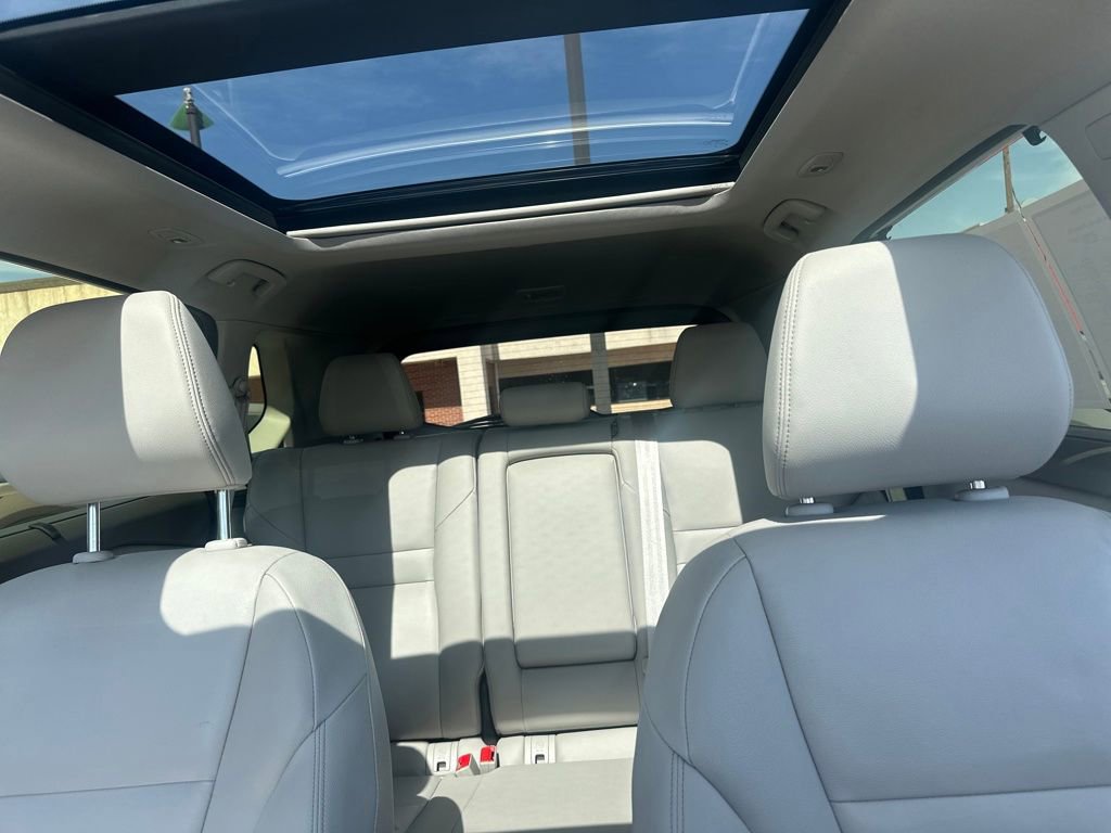 Certified 2024 Nissan Rogue SL w/ SL Premium Package FWD image 29
