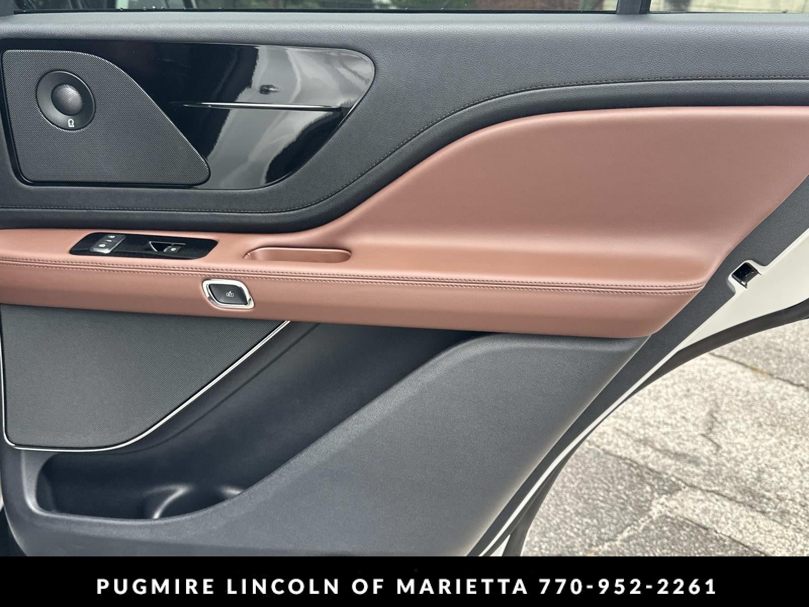 New 2026 Lincoln Aviator Reserve RWD image 16