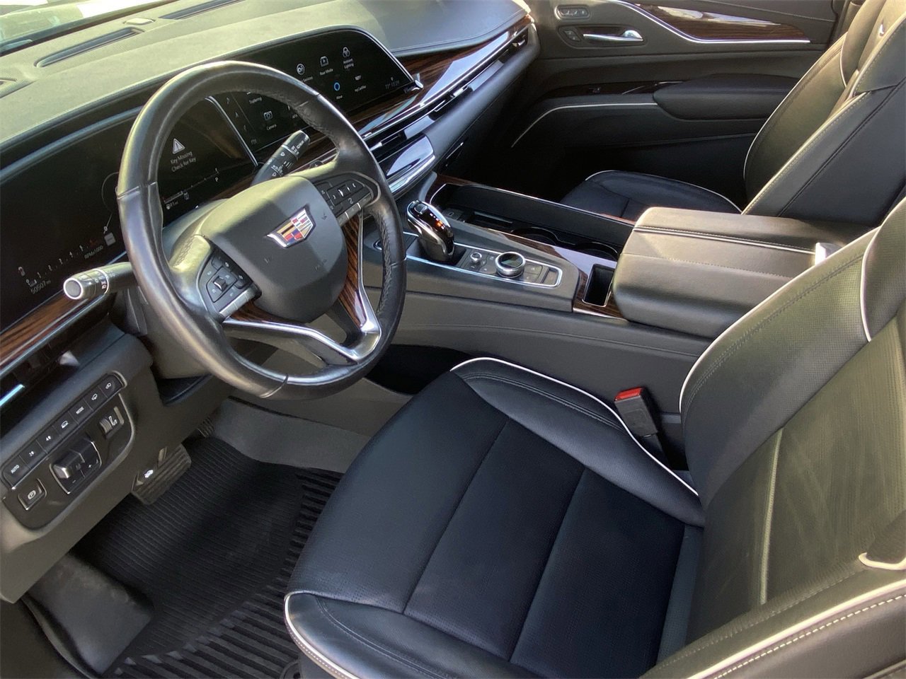 Certified 2021 Cadillac Escalade Premium Luxury w/ Driver Assist Tech Package image 19