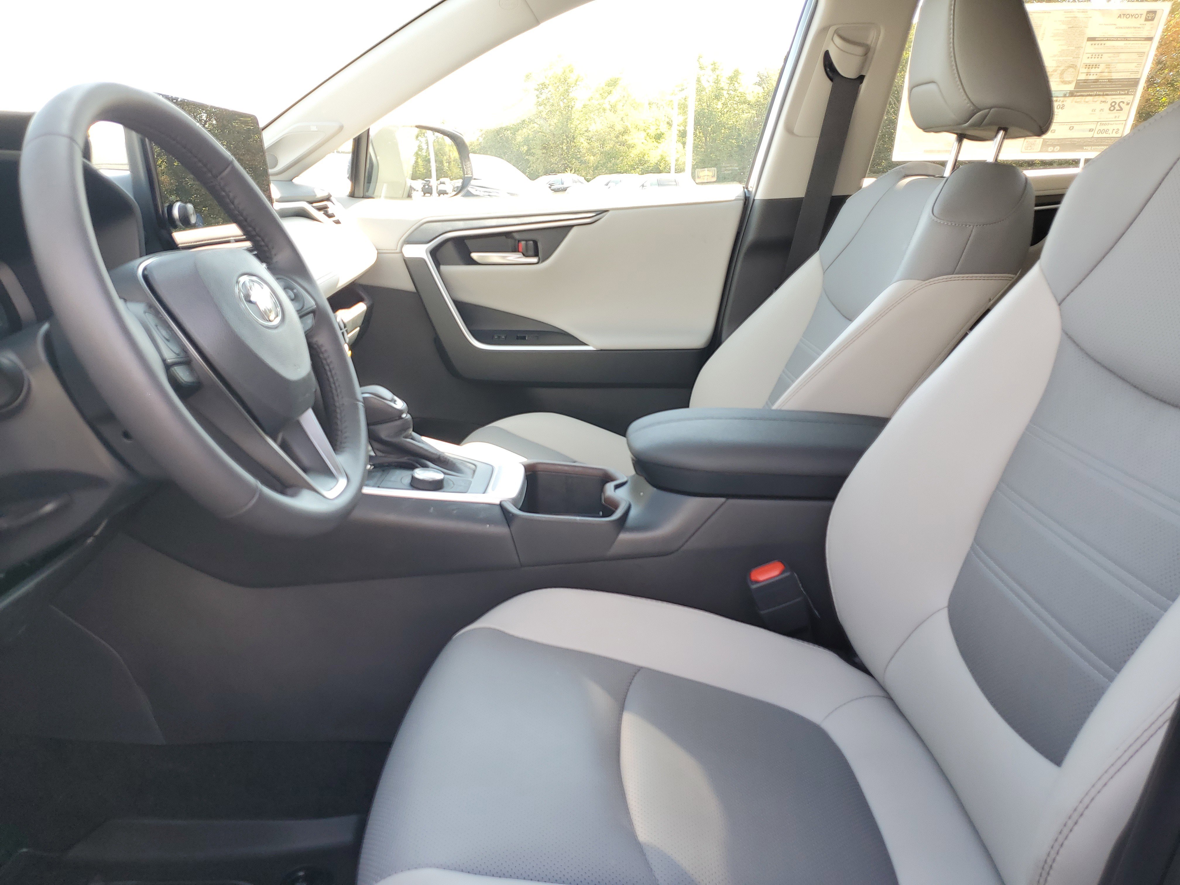 Certified 2025 Toyota RAV4 Limited image 21