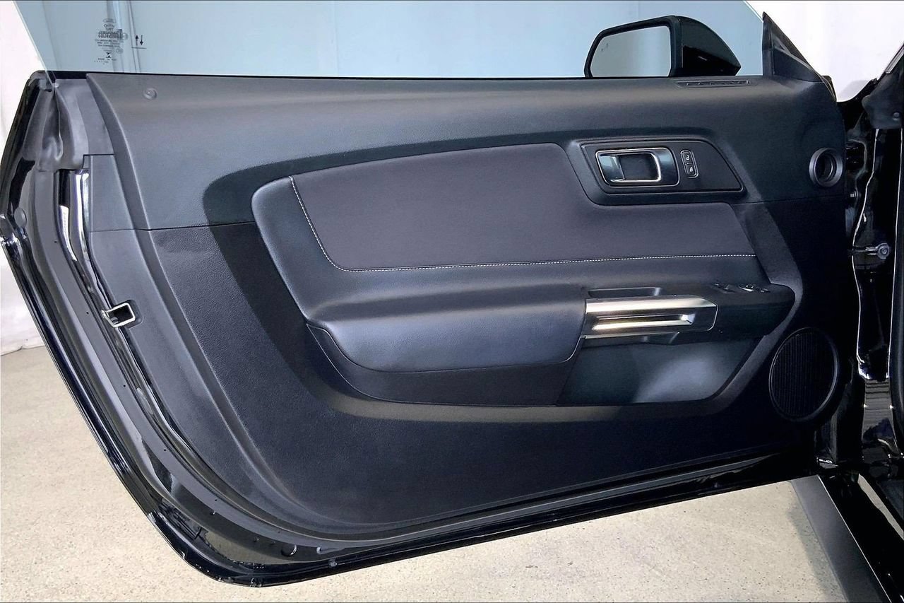 Used 2022 Ford Mustang GT RWD image 25