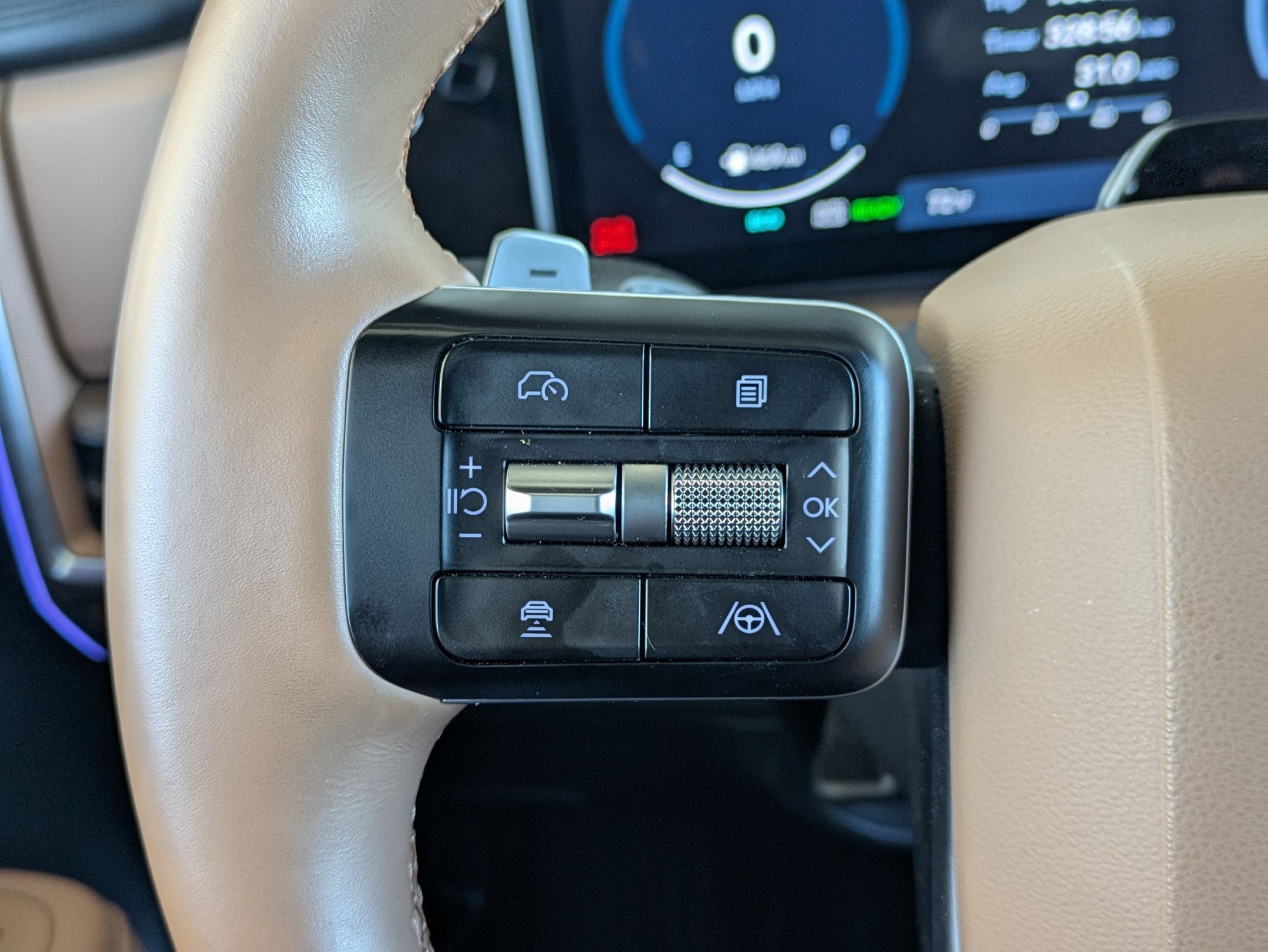 Certified 2024 Hyundai Santa Fe Limited FWD image 25