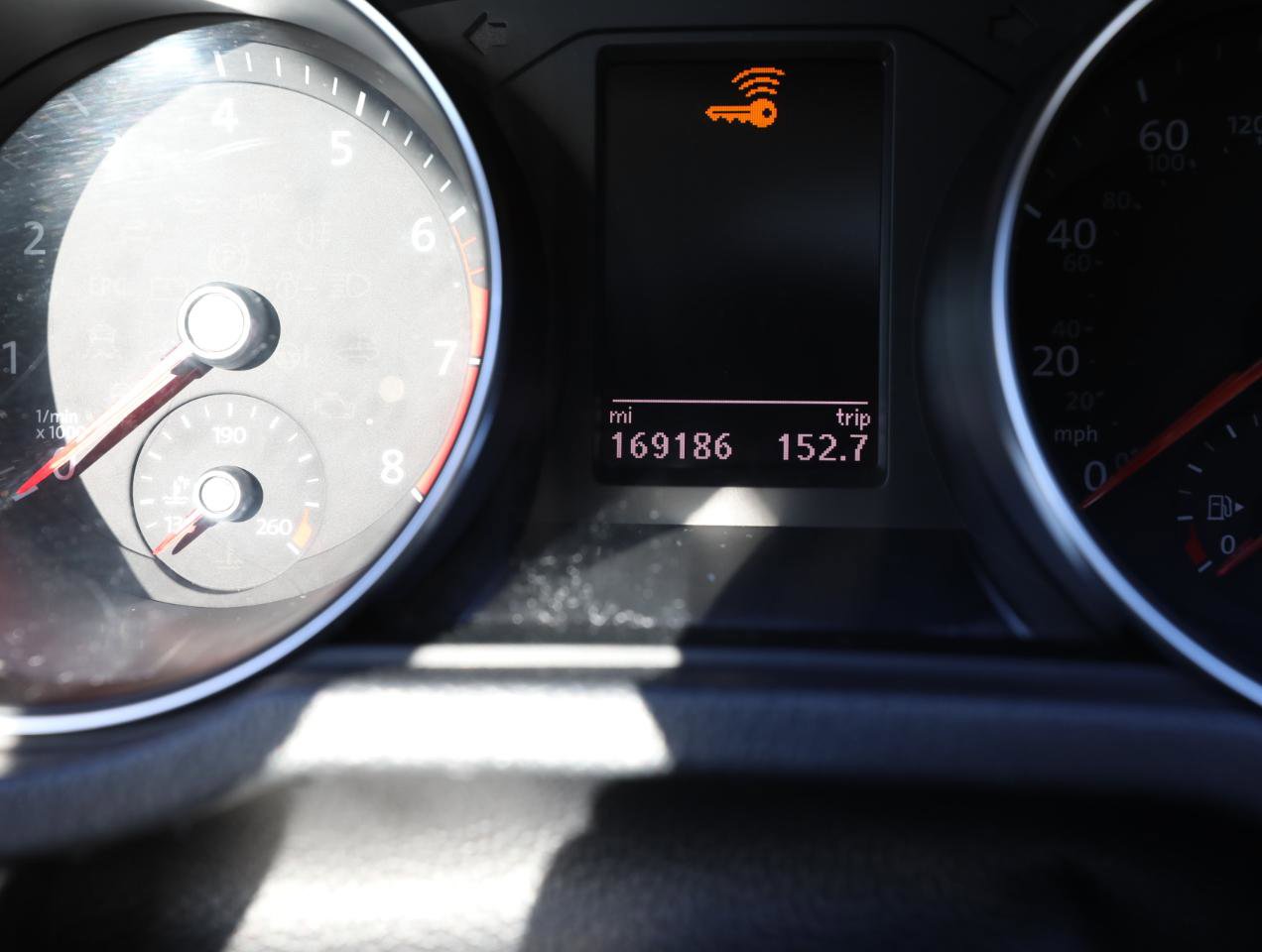 Used 2018 Volkswagen Passat 2.0T SE image 23