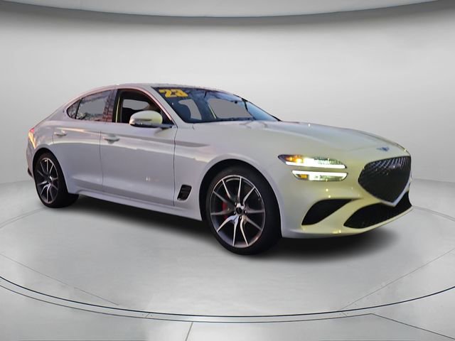 Used 2025 Genesis G70 2.5T image 9