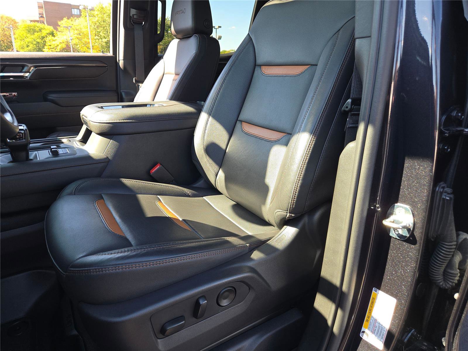 Used 2022 GMC Sierra 1500 AT4 w/ AT4 Preferred Package image 27