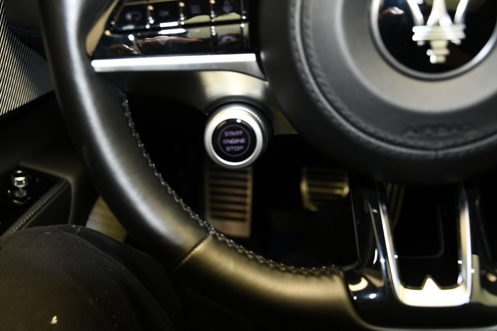 Used 2023 Maserati Grecale Modena AWD/4WD image 40