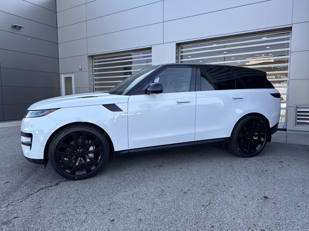 New 2026 Land Rover Range Rover Sport SE AWD/4WD image 3
