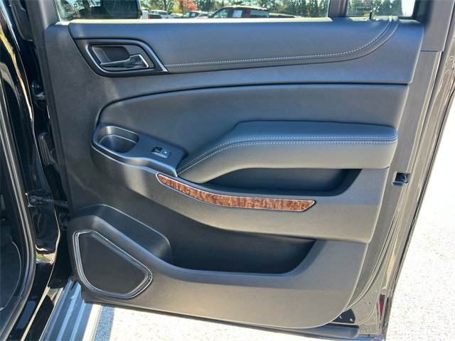 Used 2019 Chevrolet Suburban Premier image 16