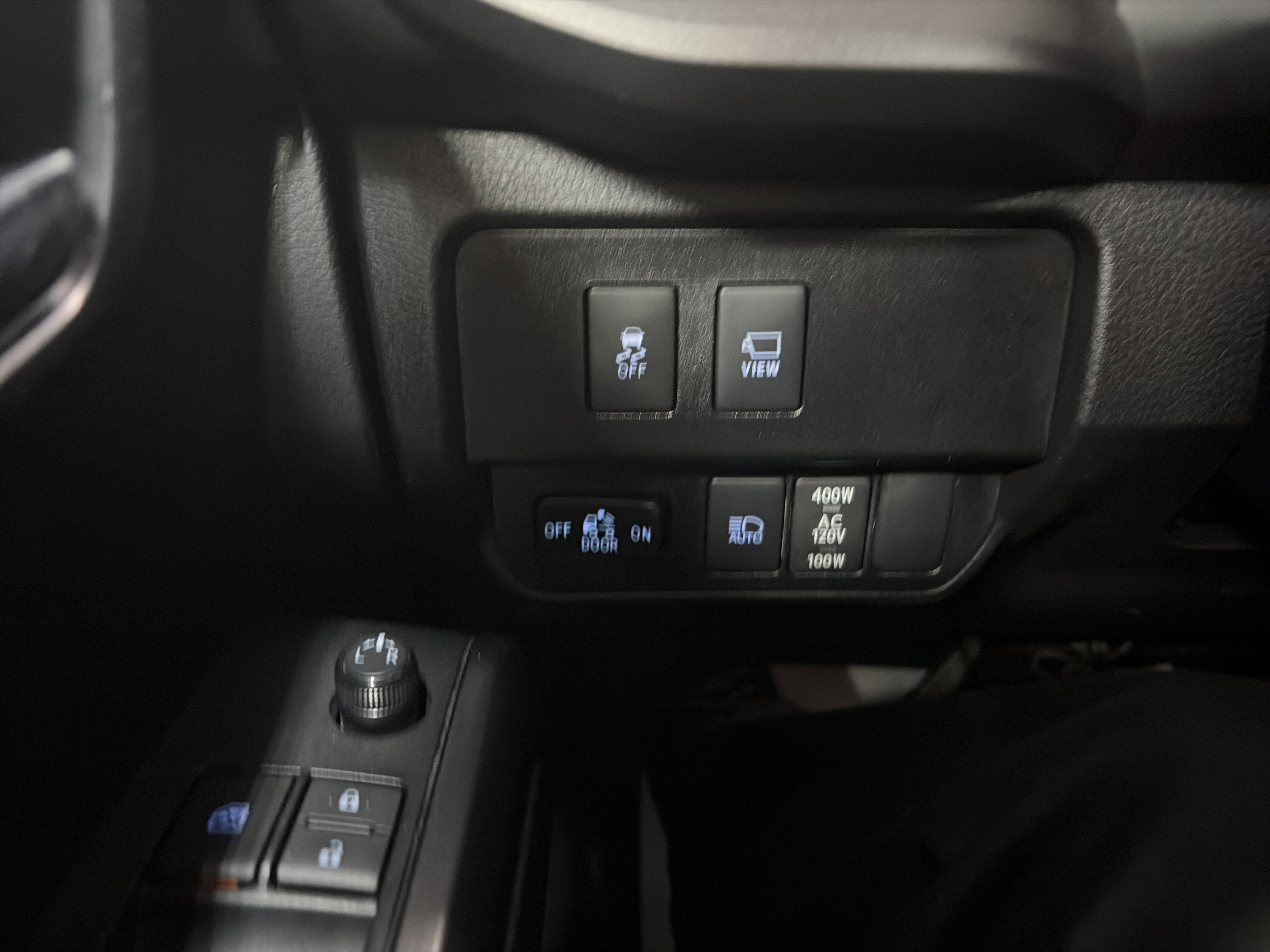 Used 2022 Toyota Tacoma TRD Sport w/ TRD Premium Sport Package AWD/4WD image 19