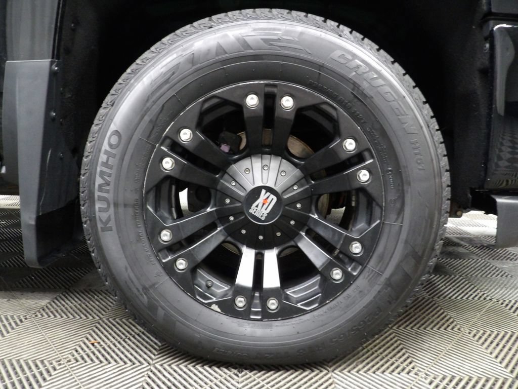 Used 2018 Chevrolet Silverado 1500 LT w/ All Star Edition AWD/4WD image 13