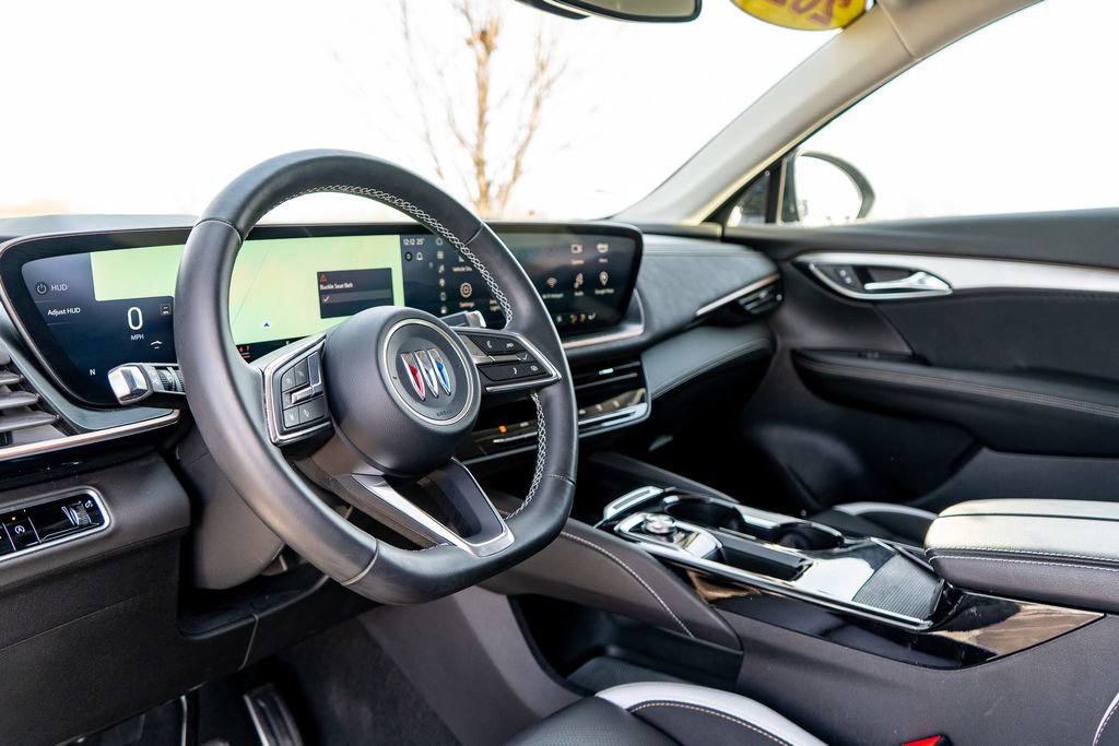 Used 2025 Buick Envision Sport Touring image 19