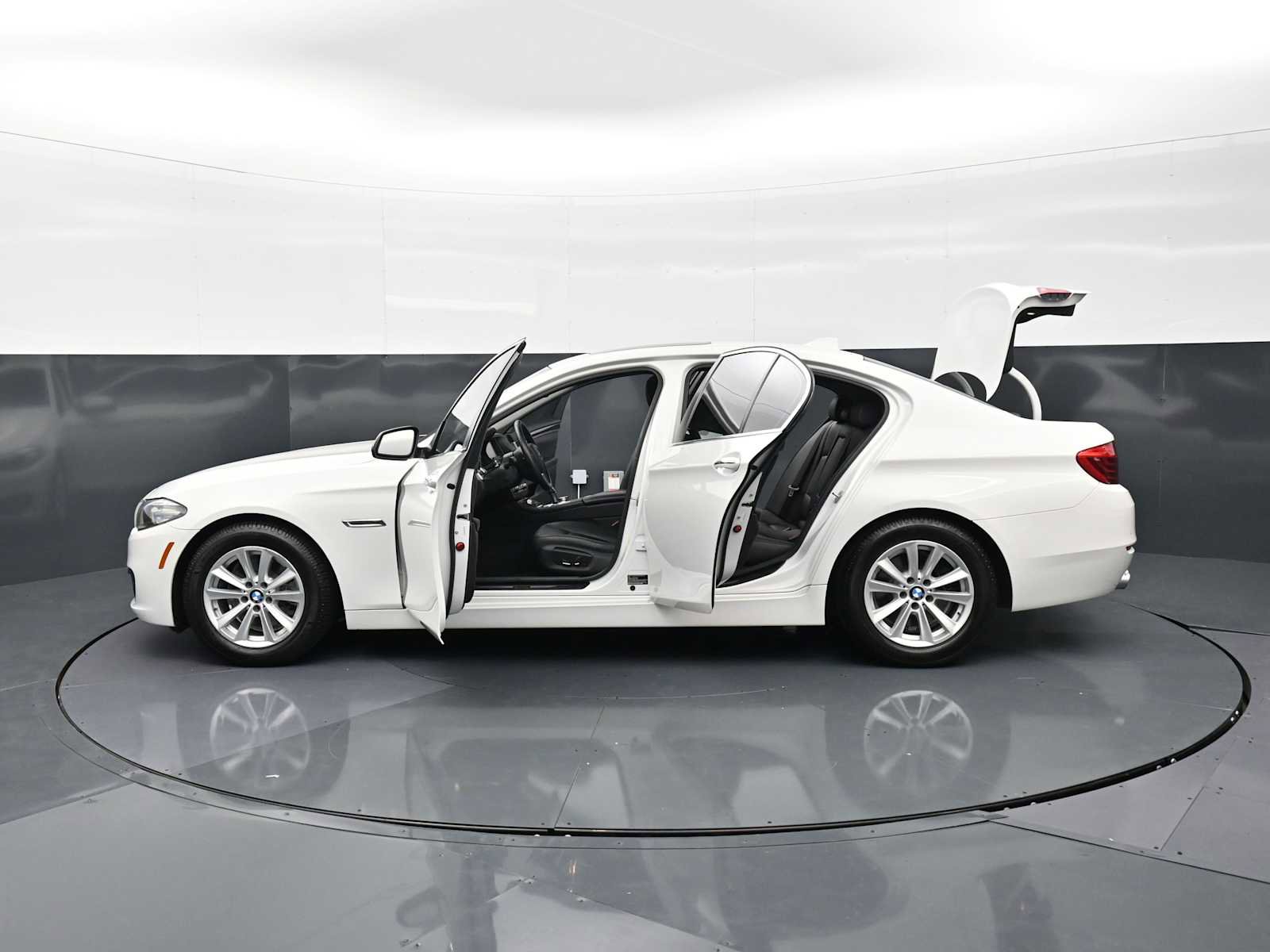 Used 2015 BMW 528i Sedan image 36