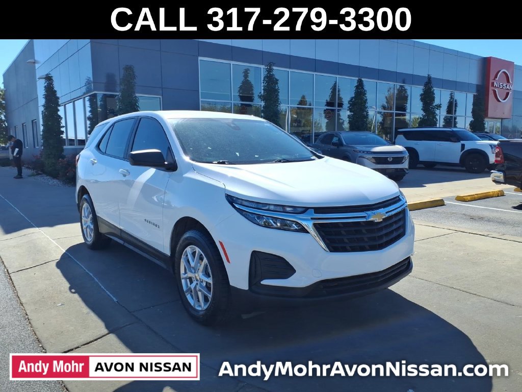 Used 2022 Chevrolet Equinox LS AWD/4WD image 2