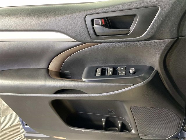 Used 2018 Toyota Highlander Plus image 23