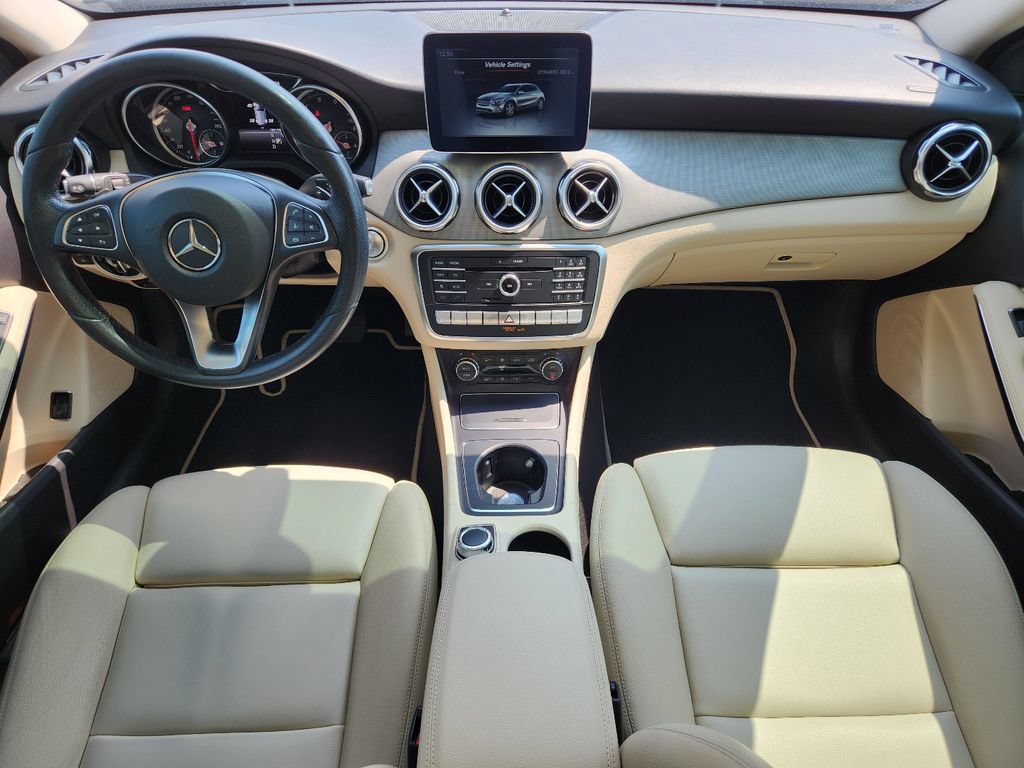 Used 2018 Mercedes-Benz GLA 250 4MATIC image 2