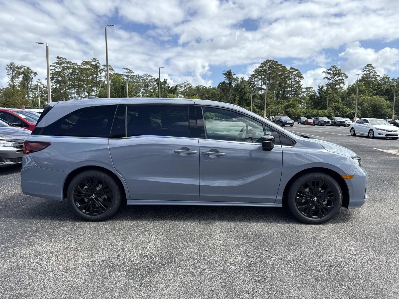 New 2026 Honda Odyssey Sport-L image 2
