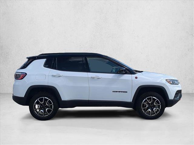 Used 2025 Jeep Compass Trailhawk w/ Trailer Tow Group image 4