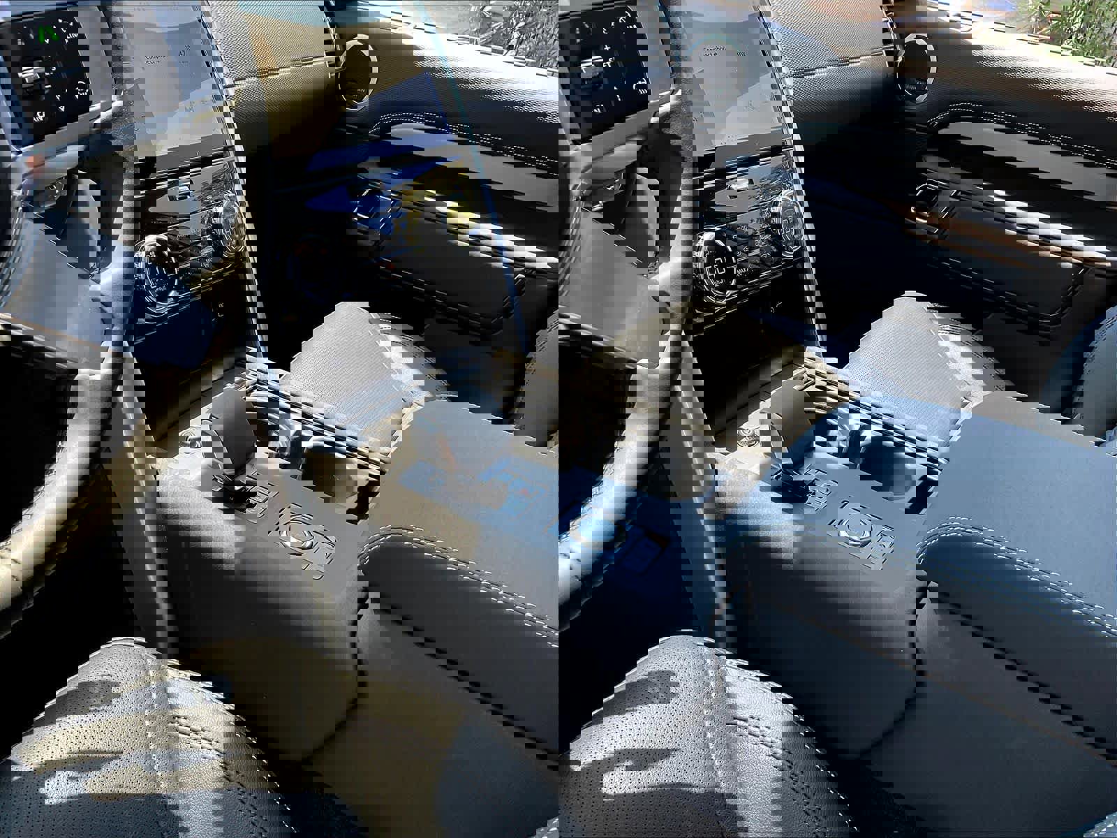 New 2025 Land Rover Discovery Dynamic SE image 10