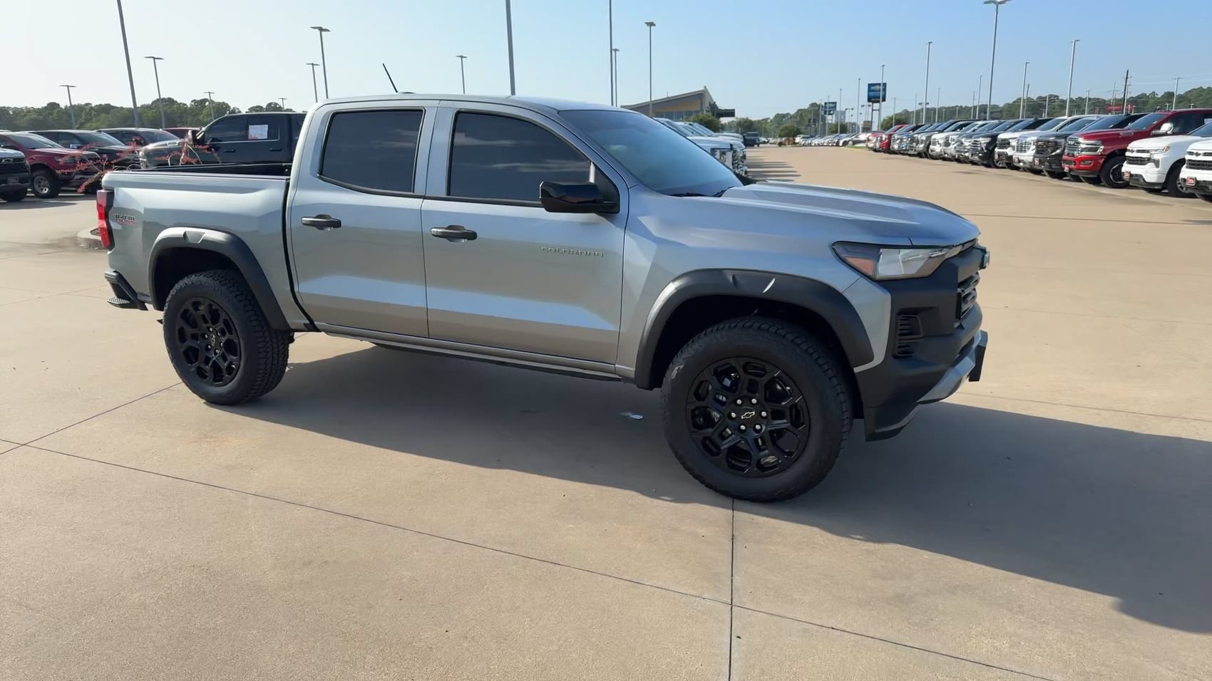 Used 2026 Chevrolet Colorado Trail Boss AWD/4WD image 2
