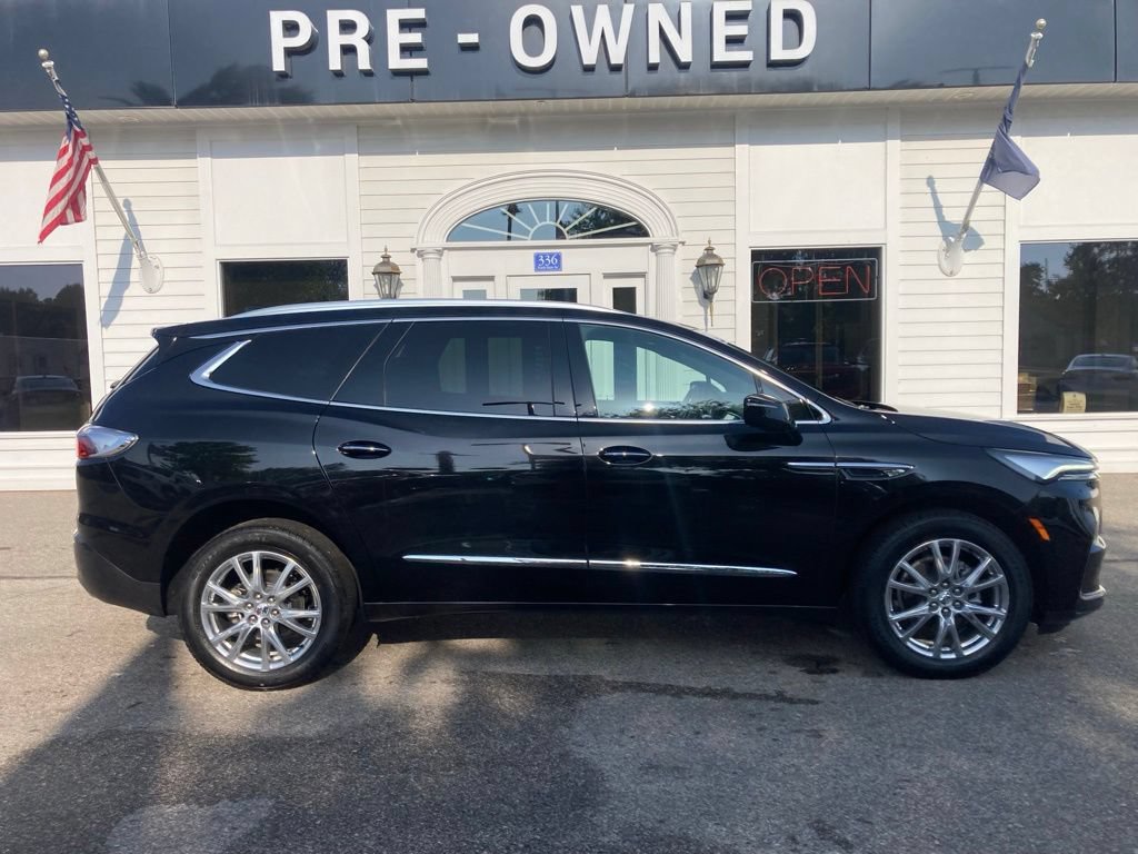 Certified 2024 Buick Enclave Essence w/ Experience Buick Package AWD/4WD image 4