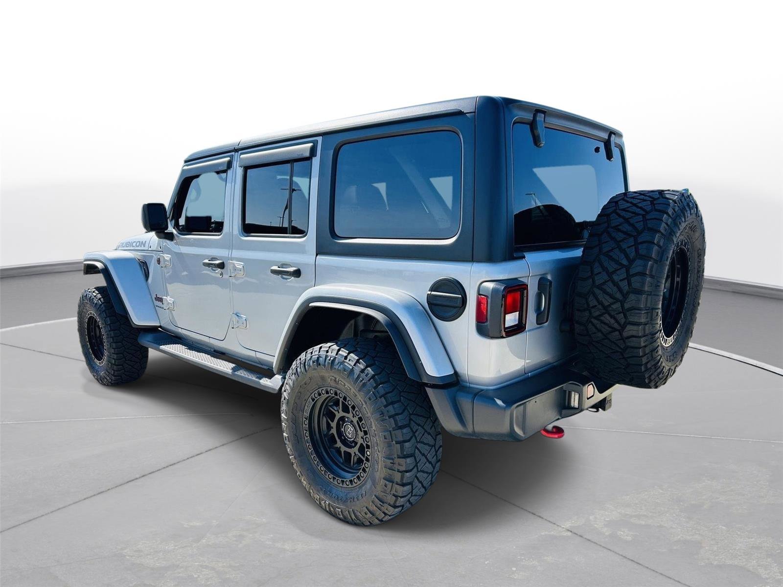 Used 2023 Jeep Wrangler Unlimited Rubicon w/ Cold Weather Group image 32