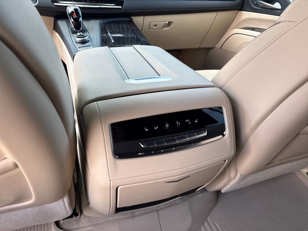 Used 2023 Cadillac Escalade Premium Luxury image 50