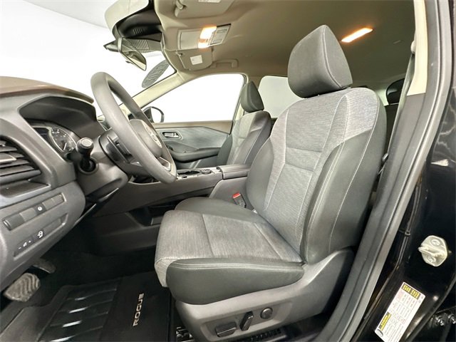 Used 2023 Nissan Rogue SV image 17