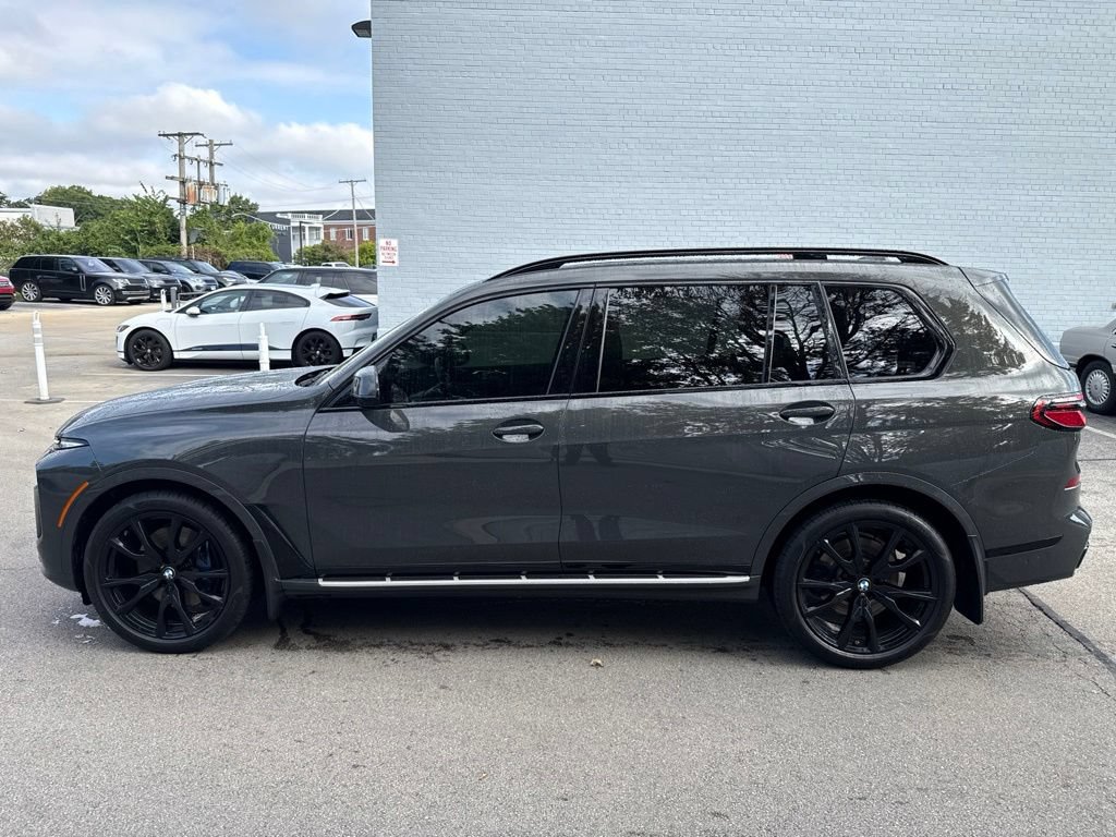 Used 2024 BMW X7 xDrive40i w/ Executive Package AWD/4WD image 2