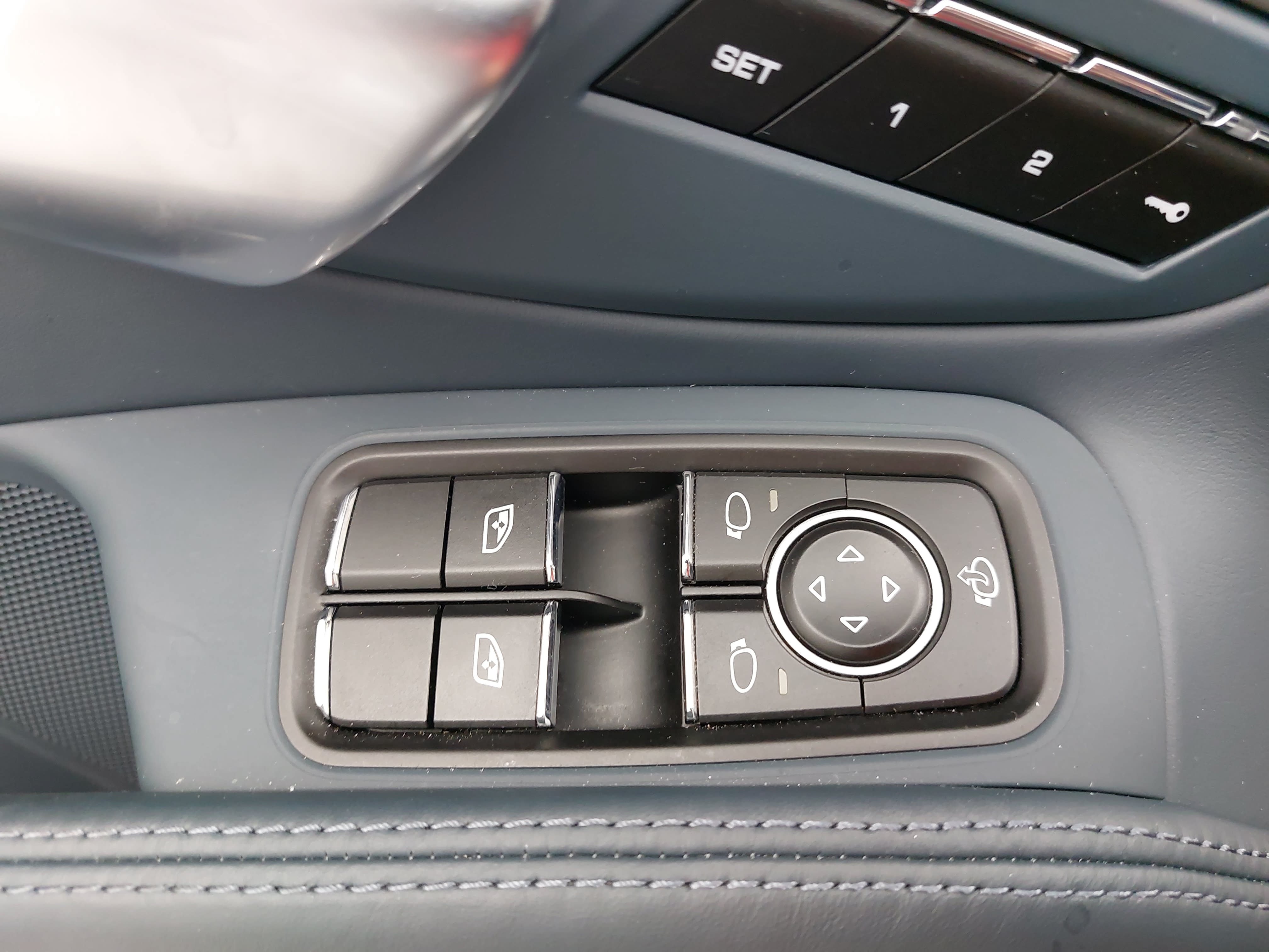 Certified 2025 Porsche 718 Cayman RWD image 25