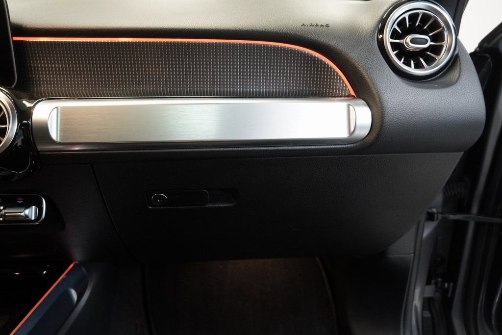 Used 2020 Mercedes-Benz GLB 250 4MATIC image 36