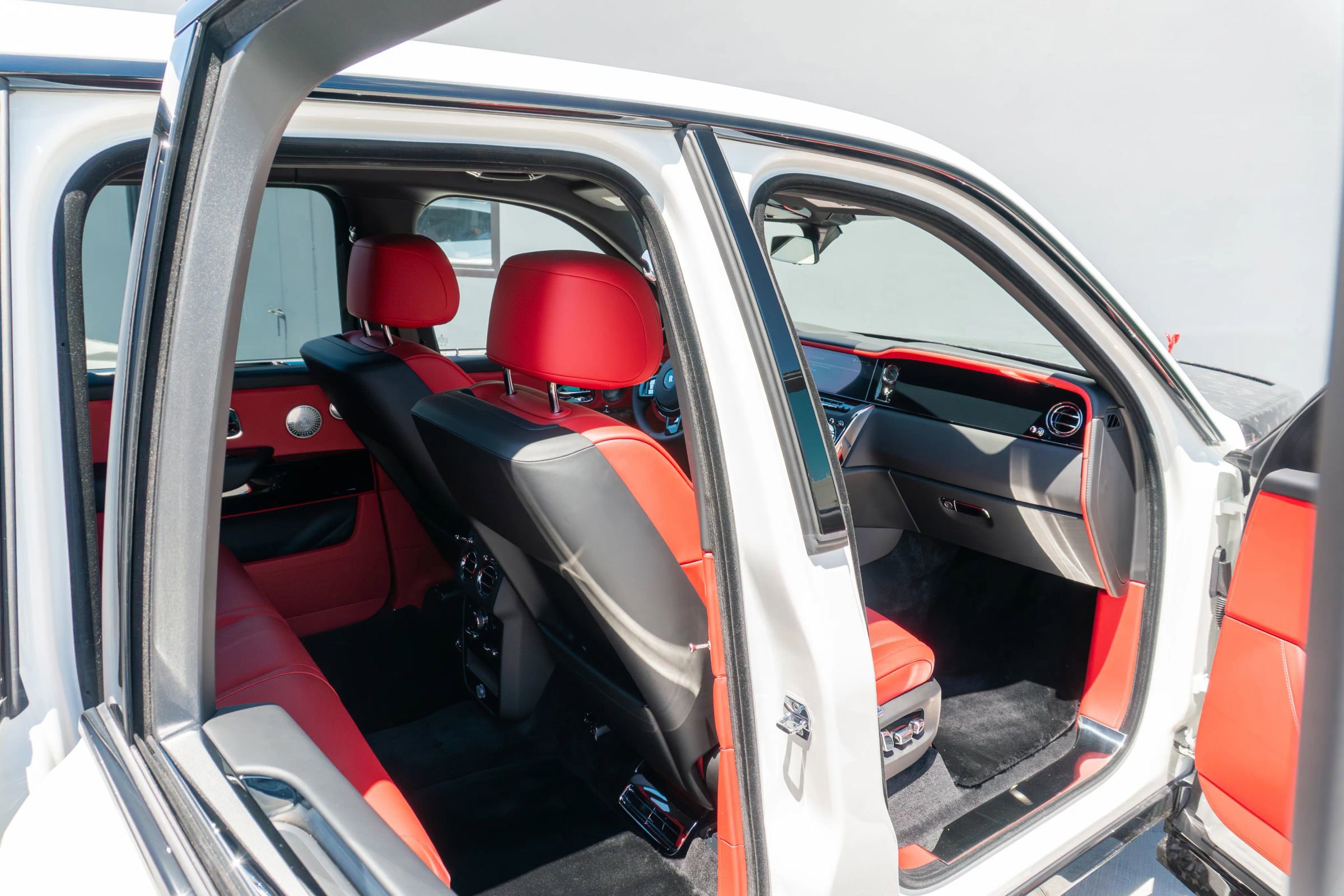 Used 2026 Rolls-Royce Cullinan AWD/4WD image 78