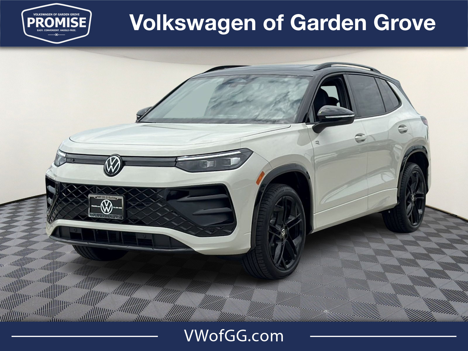 New 2026 Volkswagen Tiguan SE R-Line AWD/4WD image 4