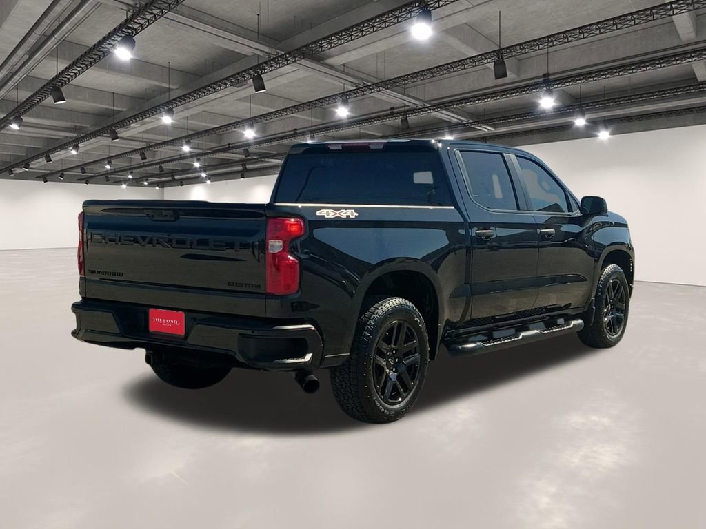Used 2025 Chevrolet Silverado 1500 Custom w/ Turbomax Blackout Package image 16