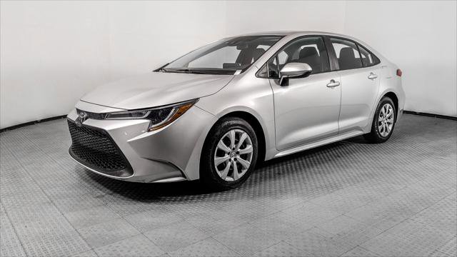 Used 2021 Toyota Corolla LE FWD image 2
