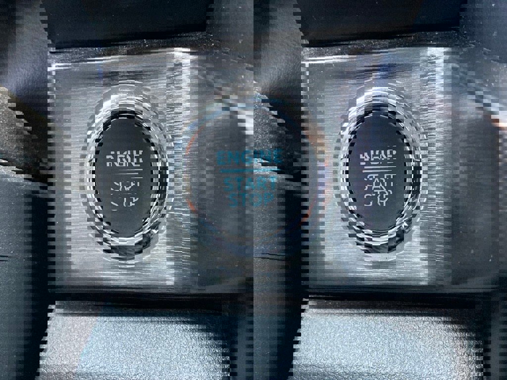 Used 2025 Ford F250 Lariat w/ Chrome Package image 20