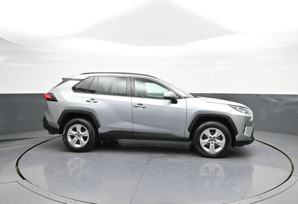 Used 2021 Toyota RAV4 XLE image 5