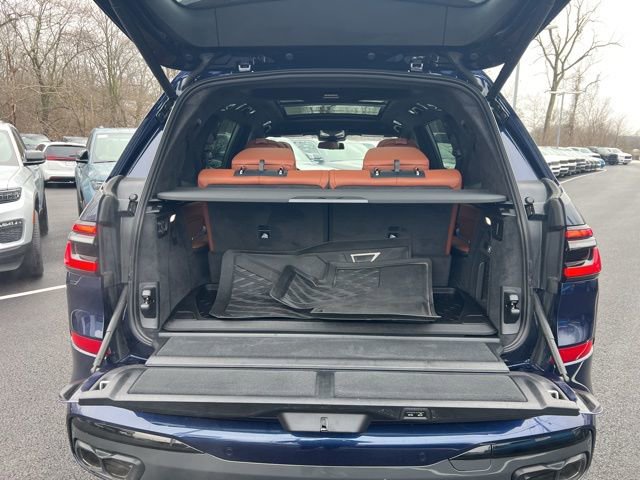 Used 2025 BMW X7 M60i image 25